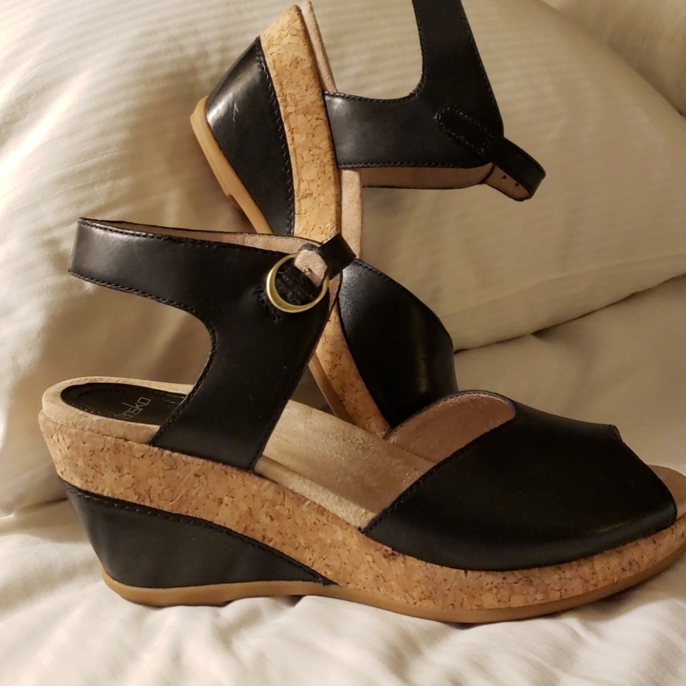 Dansko Charlotte sandal, sz 39 worn once